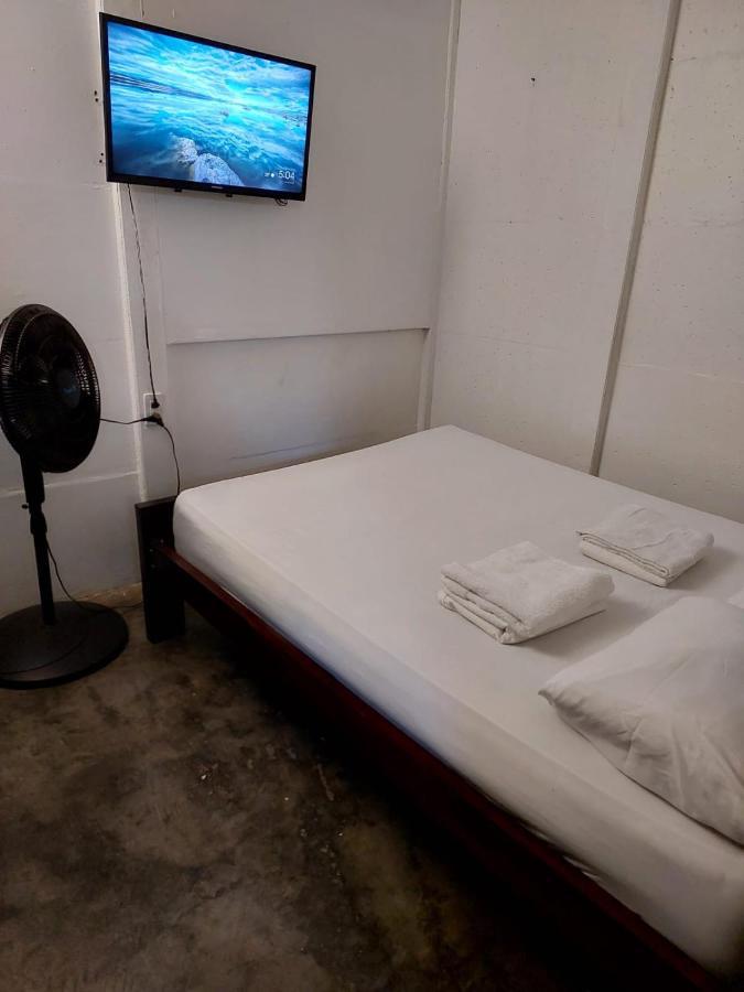 Cabinas Playa Bandera Aparthotel Parrita Exteriör bild